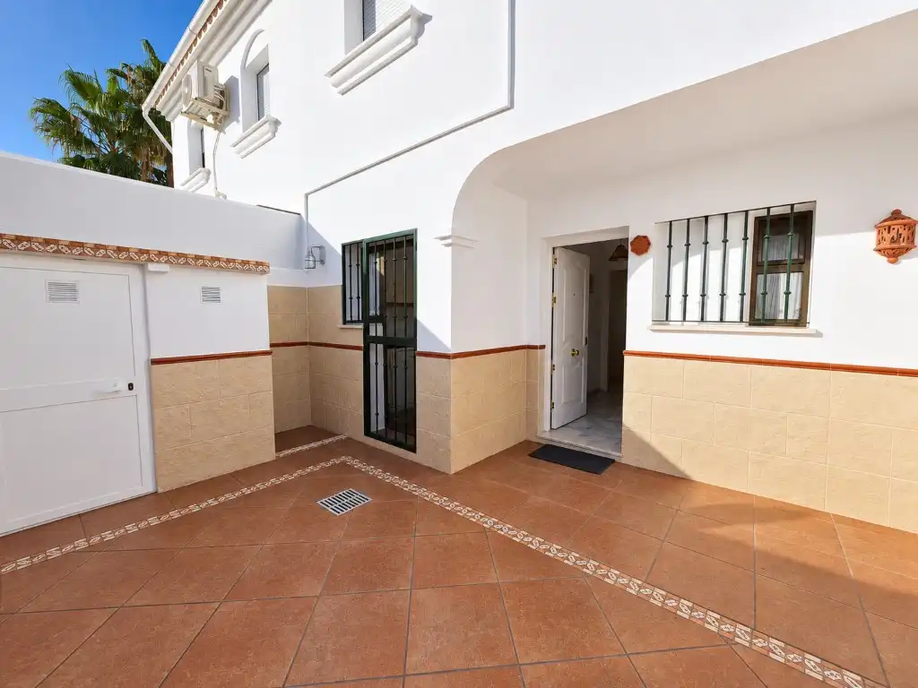 Adosado con piscina en venta en Caleta de Vélez, imagen 11