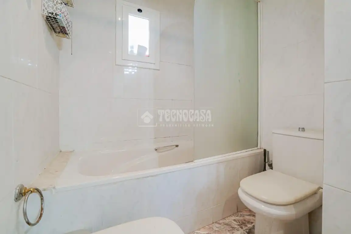 Baño de Piso en venta en Ripollet