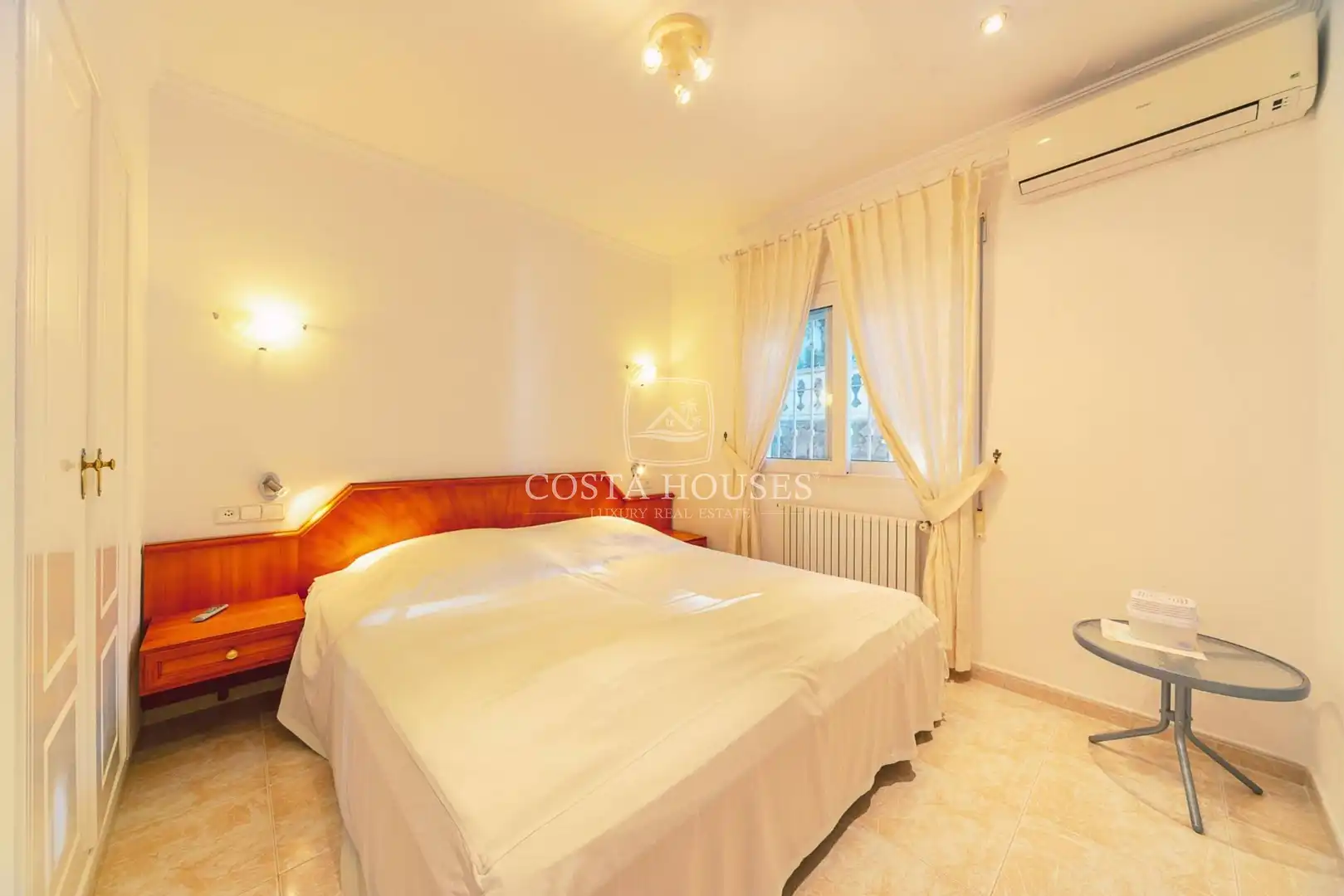 Bedroom of Houses for sale in Dénia  with Air Conditioner, Heating and Private garden
