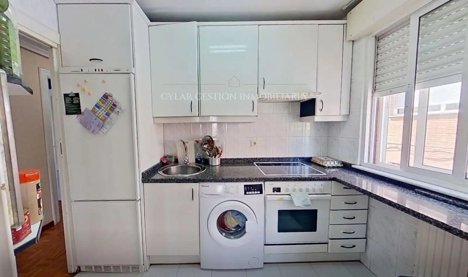 Cuina de Pis en venda en Salamanca amb Calefacció, Terrassa i Moblat