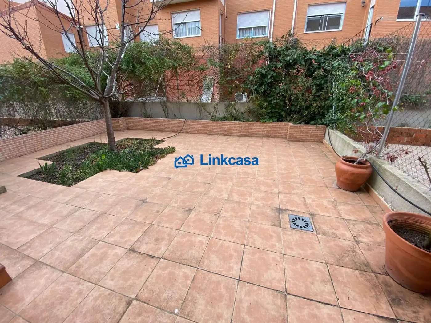Terrassa de Casa adosada en venda en Seseña amb Aire condicionat, Calefacció i Jardí privat