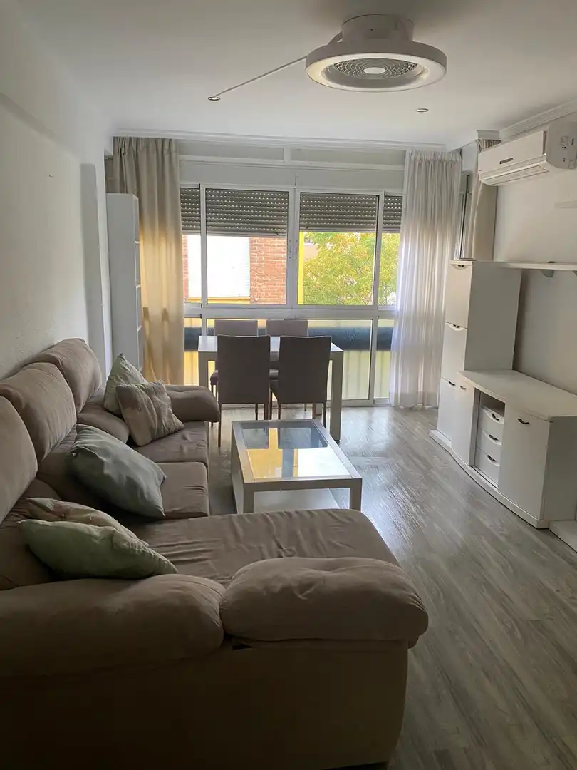 Wohnzimmer von Wohnung zur Miete in Noroeste 