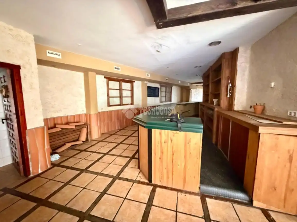 Local en venta en León Capital  con Calefacción
