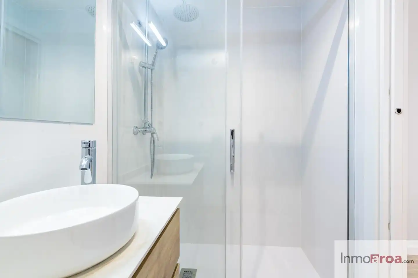 Badezimmer von Wohnung zur Miete in Castellón de la Plana / Castelló de la Plana mit Klimaanlage und Heizung