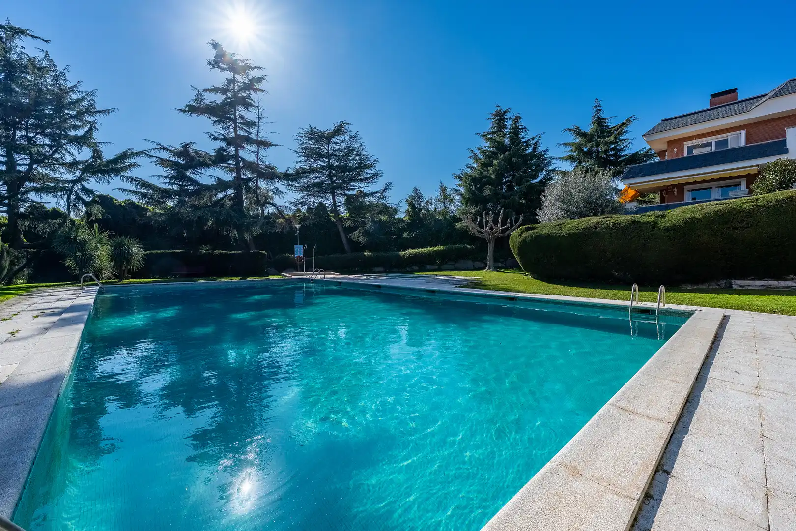 Swimming pool of Flat for rent in Sant Andreu de Llavaneres  with Air Conditioner, Heating and Private garden