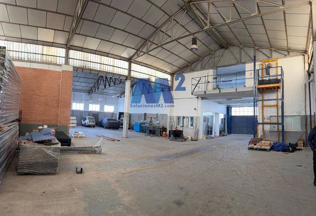 Nave industrial en Alquiler en La Garena