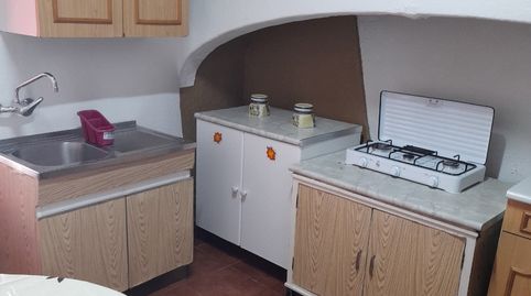 Foto 4 de Casa adosada en venda a Calle Grande, 5, Arroyomolinos de León, Huelva