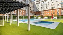 Swimming pool of Flat to rent in  Sevilla Capital  with Air Conditioner, Parquet flooring and Community pool