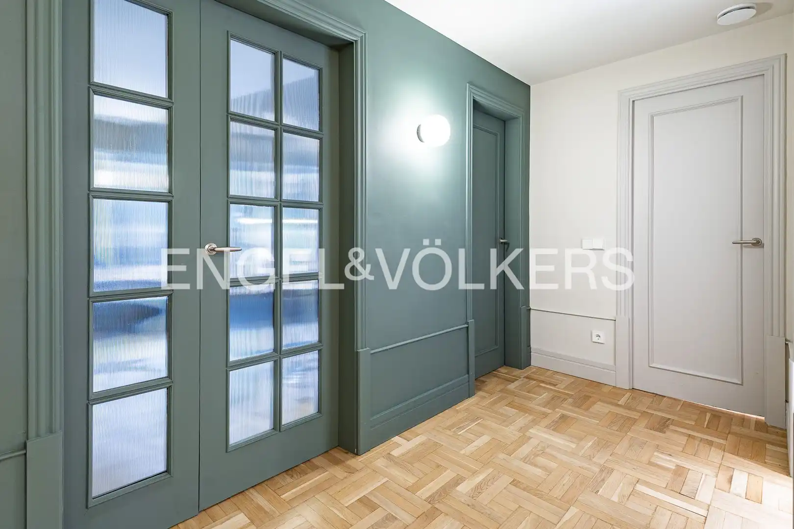 Flat for sale in Barcelona  with Air Conditioner, Heating and Parquet flooring
