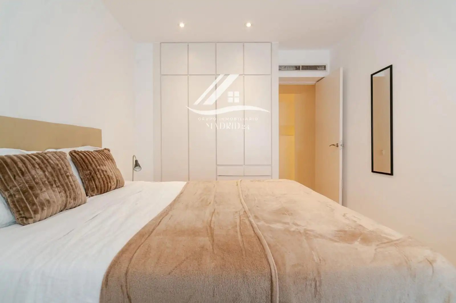 Habitación de Piso de alquiler en Madrid con Aire acondicionado, Calefacción y Amueblado