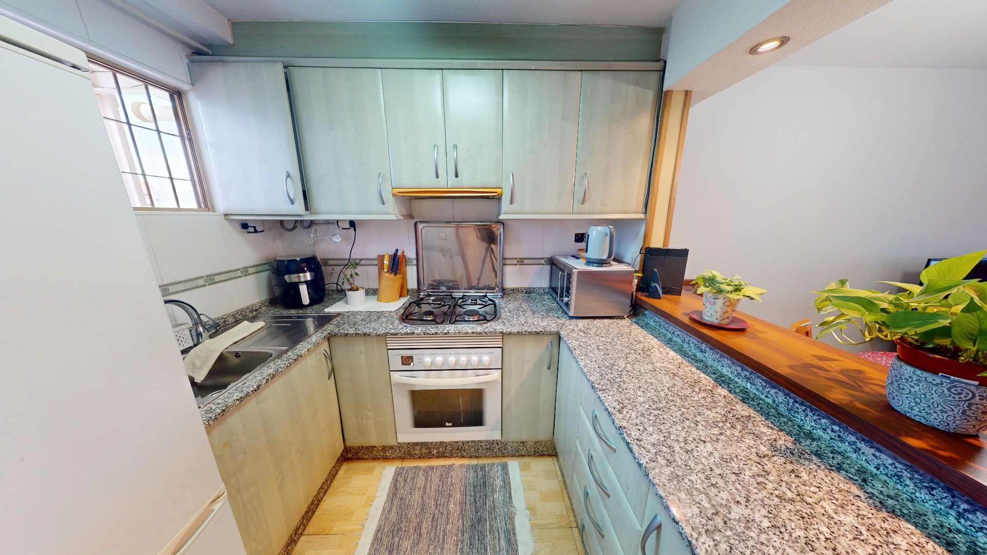 Kitchen of Apartment for sale in Alicante / Alacant  with Air Conditioner, Oven and Balcony