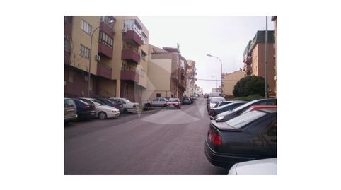 DUPLEX EN ALQUILLER SITUADO EN PLAZA ITALIA CON PLAZA DE GARAJE