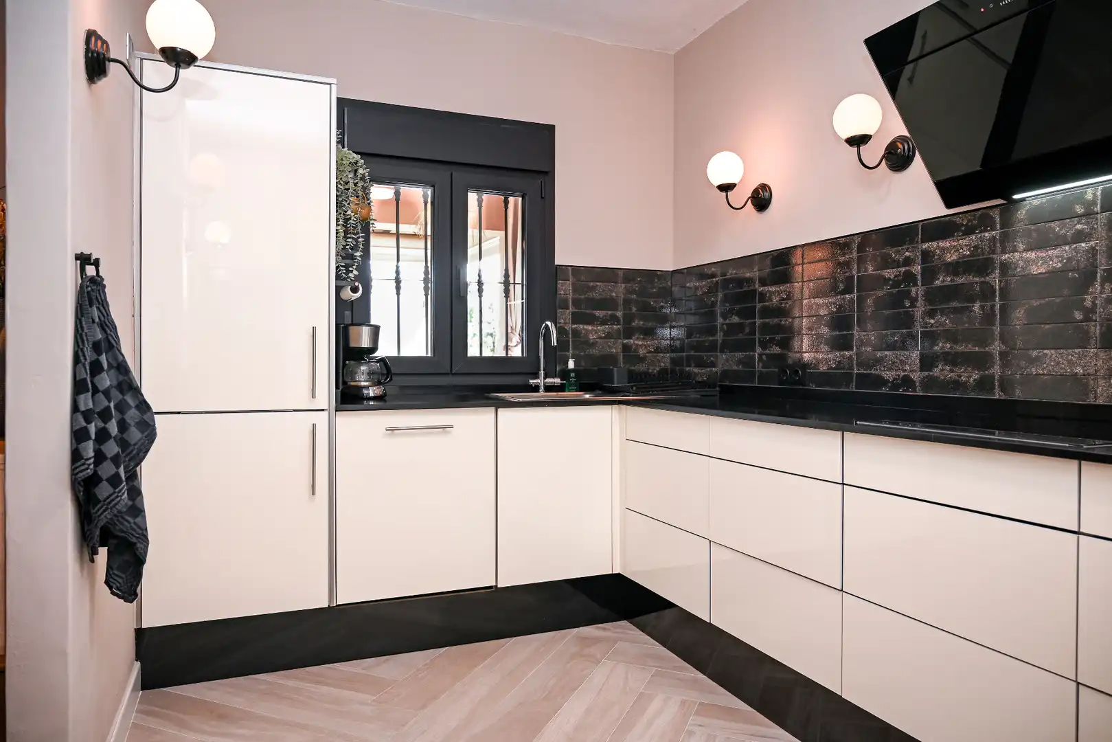 Cocina de Casa o chalet en venta en Alhaurín de la Torre con Aire acondicionado, Calefacción y Jardín privado