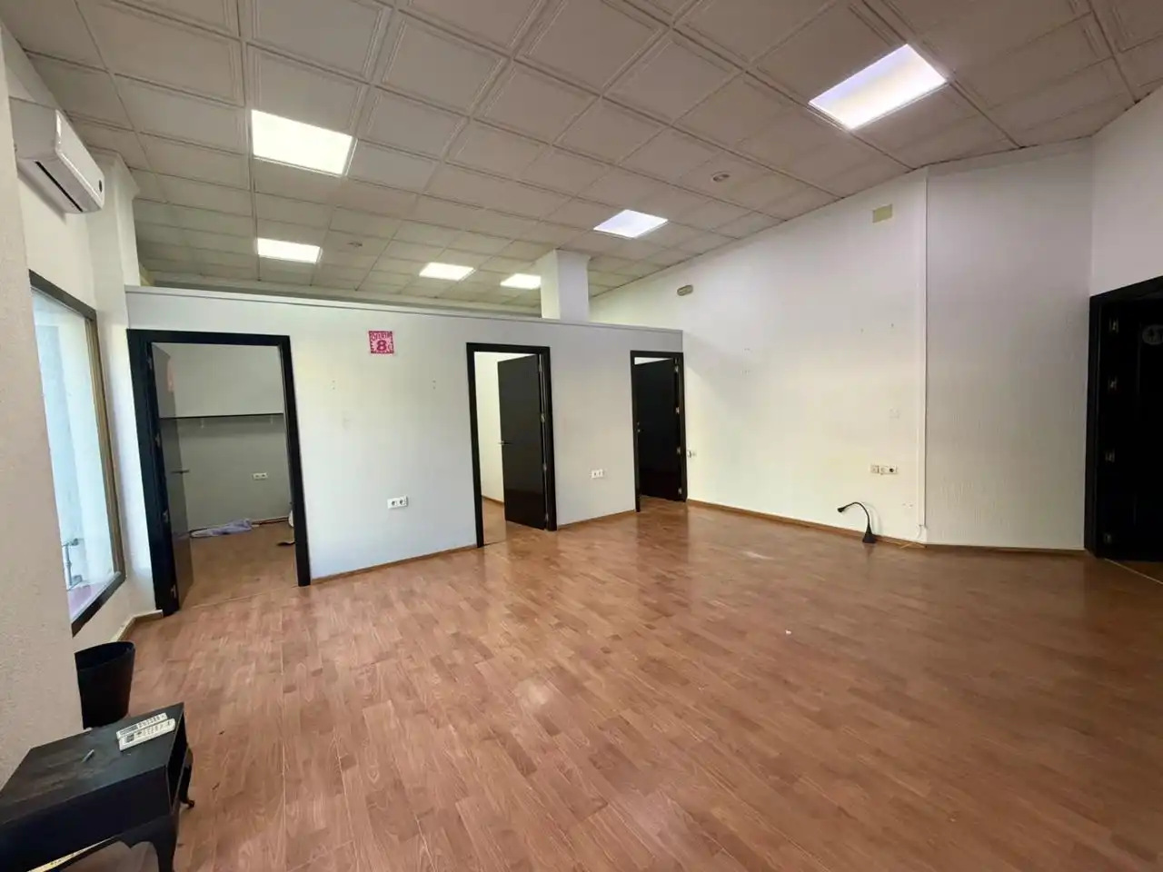 Local comercial de lloguer a Avenida Quinto Centenario, imagen 5