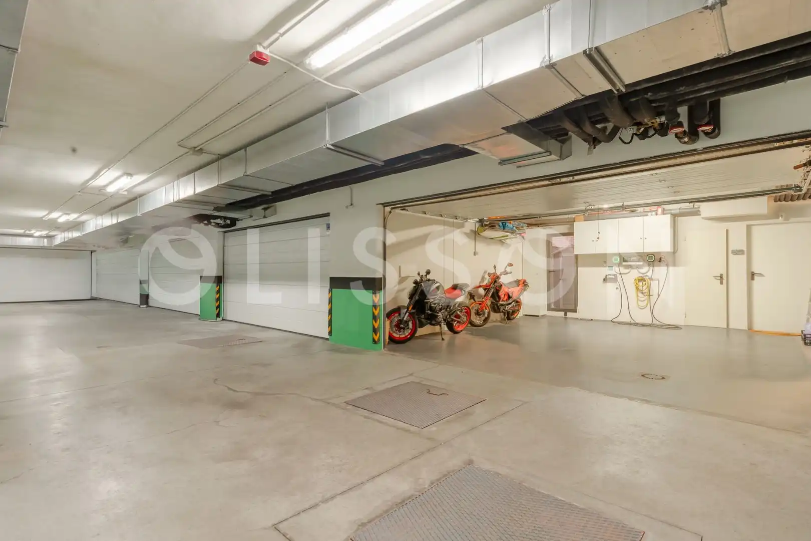 Parking of Detached homes for sale in Madrid  with Air Conditioner, Heating and Private garden