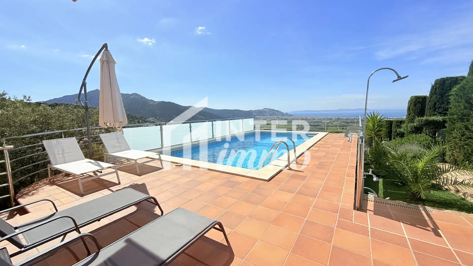 Casa con piscina en venta en Carrer ALBACETE 30, imagen 3