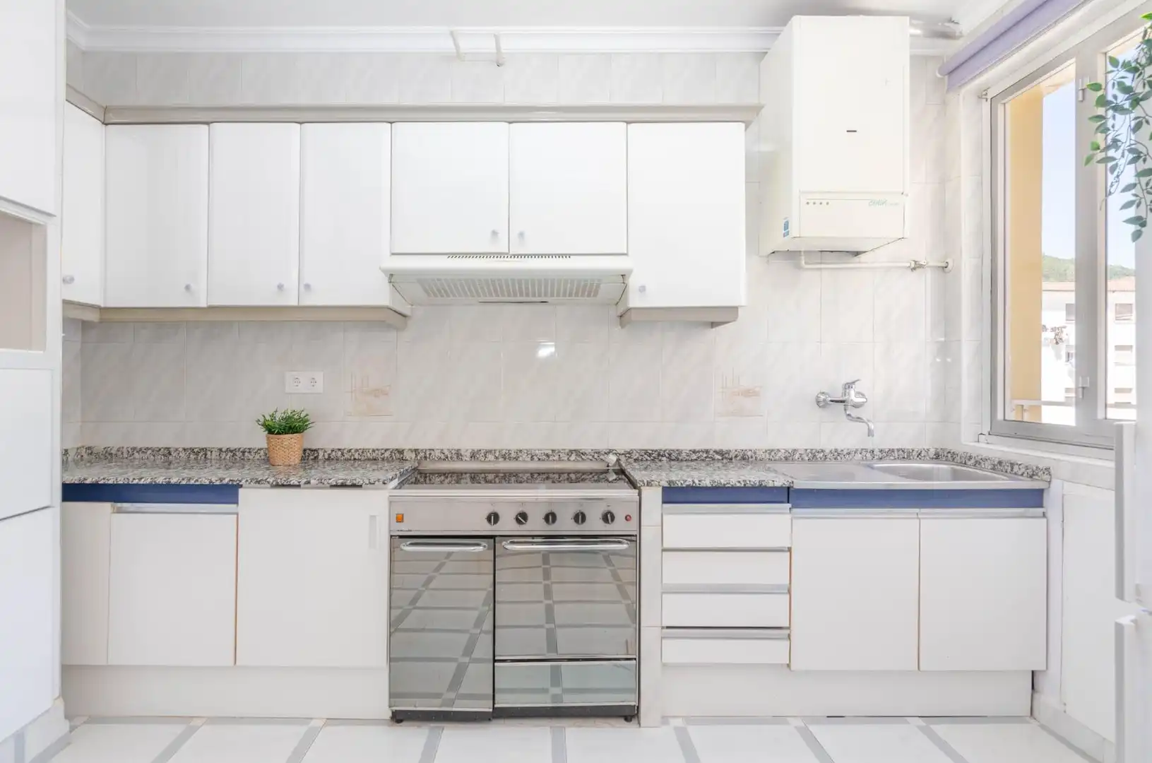 Flat with lift to rent in Calle ESCUELA CAPATACES, imagen 24