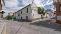 Vista exterior de Casa adosada en venda en La Zubia amb Jardí privat, Terrassa i Traster
