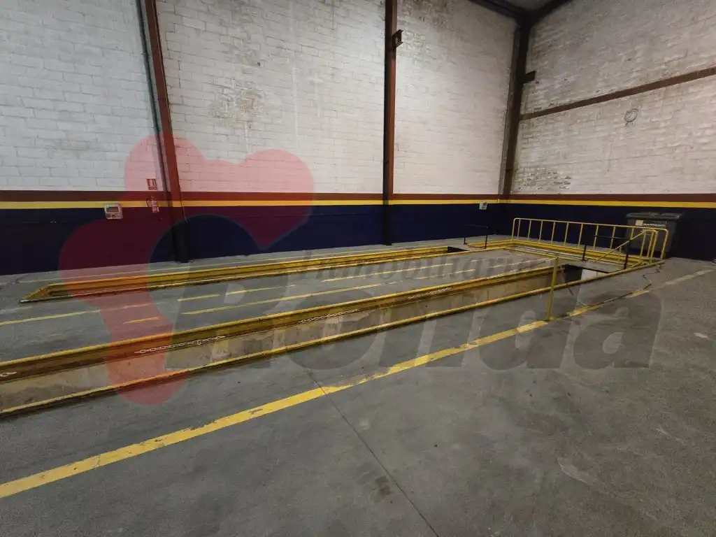 Parking de Nave industrial de alquiler en Lugo