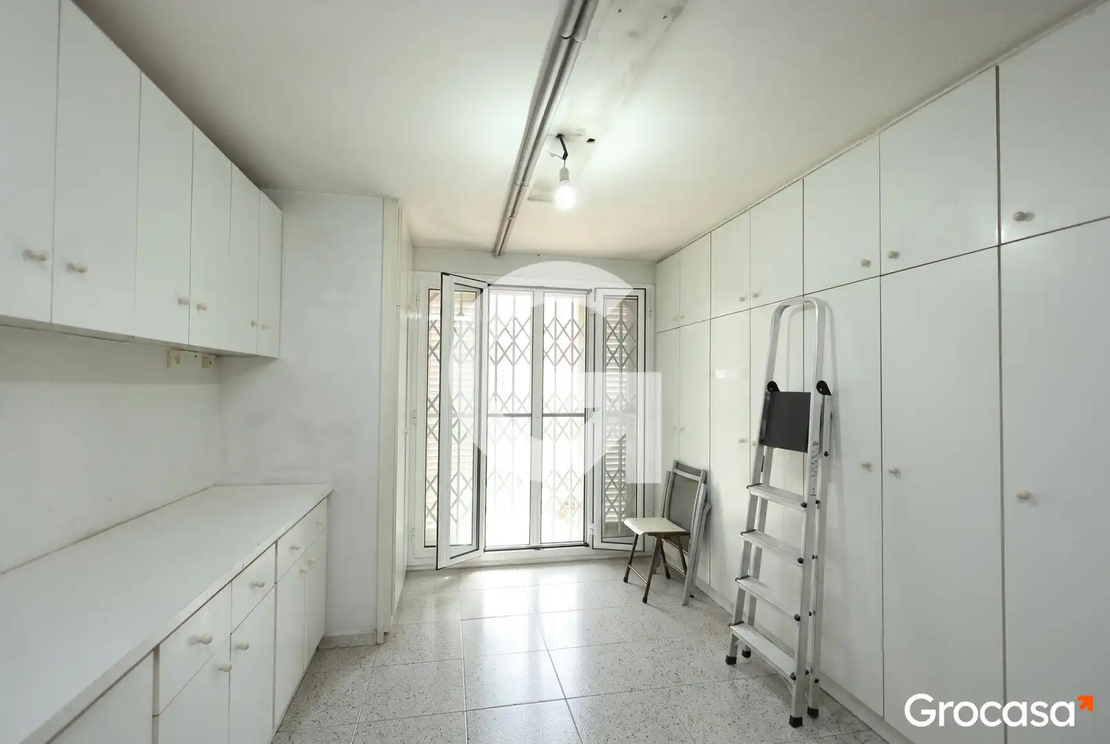 Cuina de Casa adosada en venda en Sant Boi de Llobregat amb Aire condicionat, Calefacció i Jardí privat