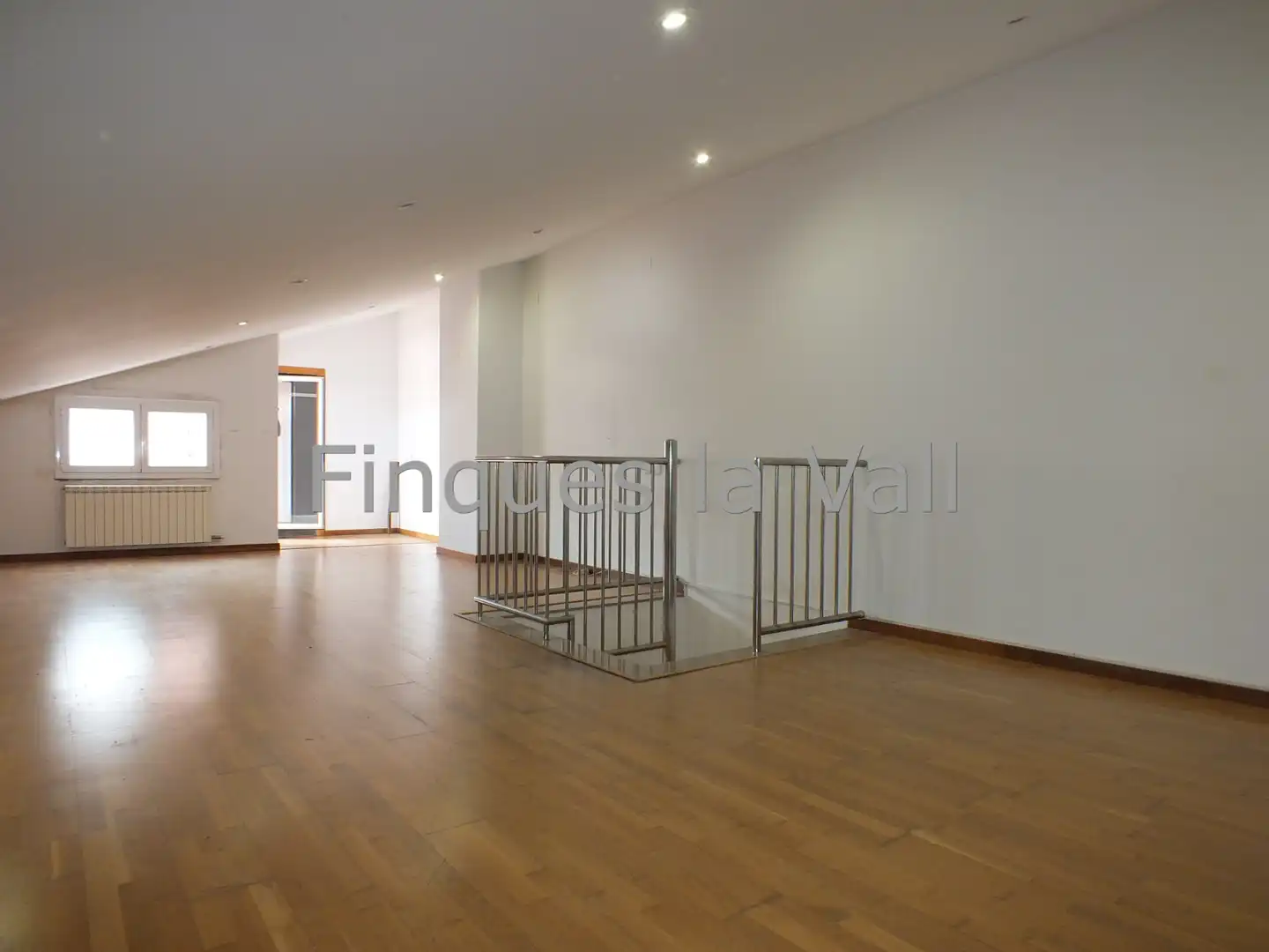 Dúplex en venta en Santa Eugènia de Berga con Calefacción, Parquet y Terraza