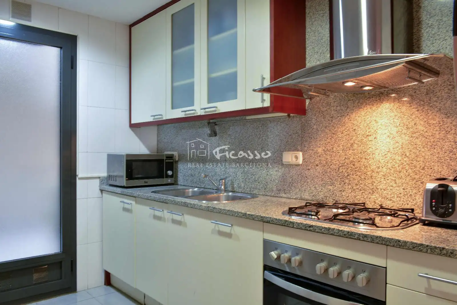 Cuina de Pis en venda en Barcelona amb Aire condicionat, Calefacció i Parquet
