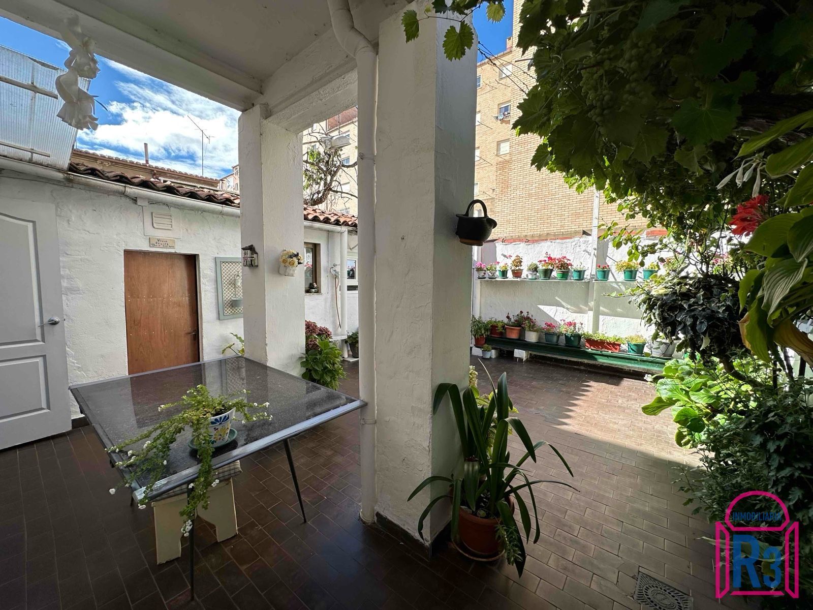 Jardín de Casa o chalet en venta en León Capital  con Calefacción y Trastero