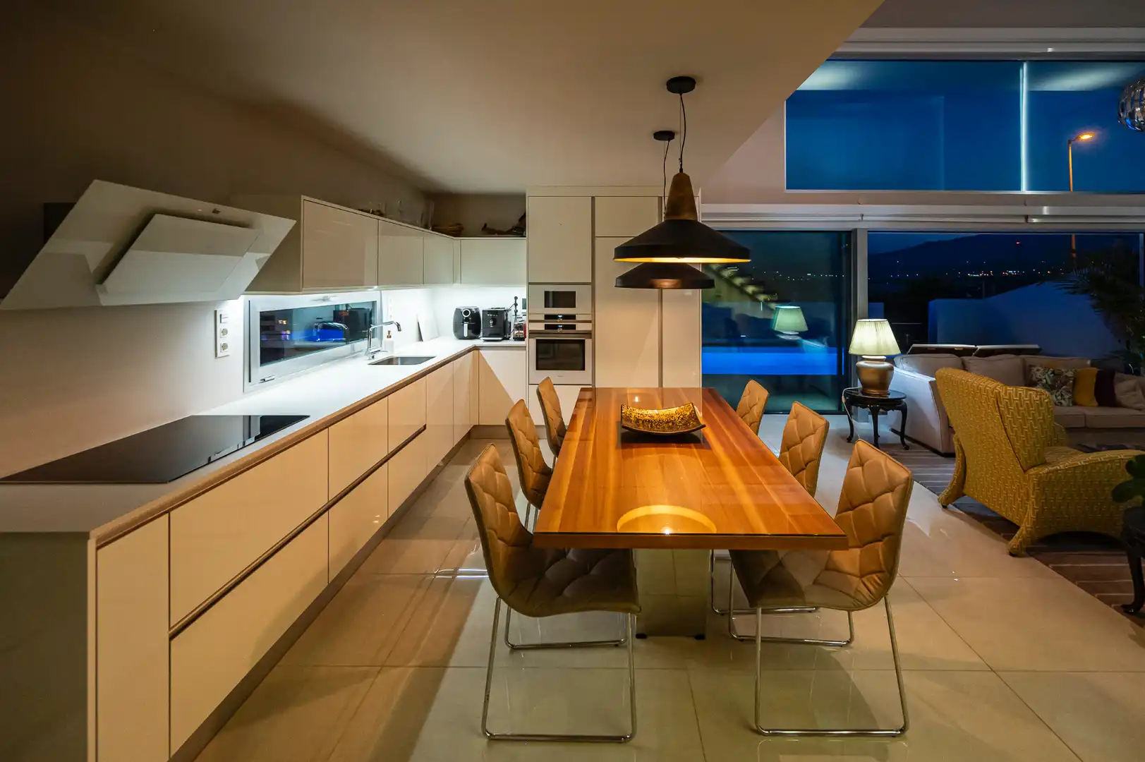 Cocina de Casa o chalet en venta en Telde con Jardín privado, Terraza y Piscina