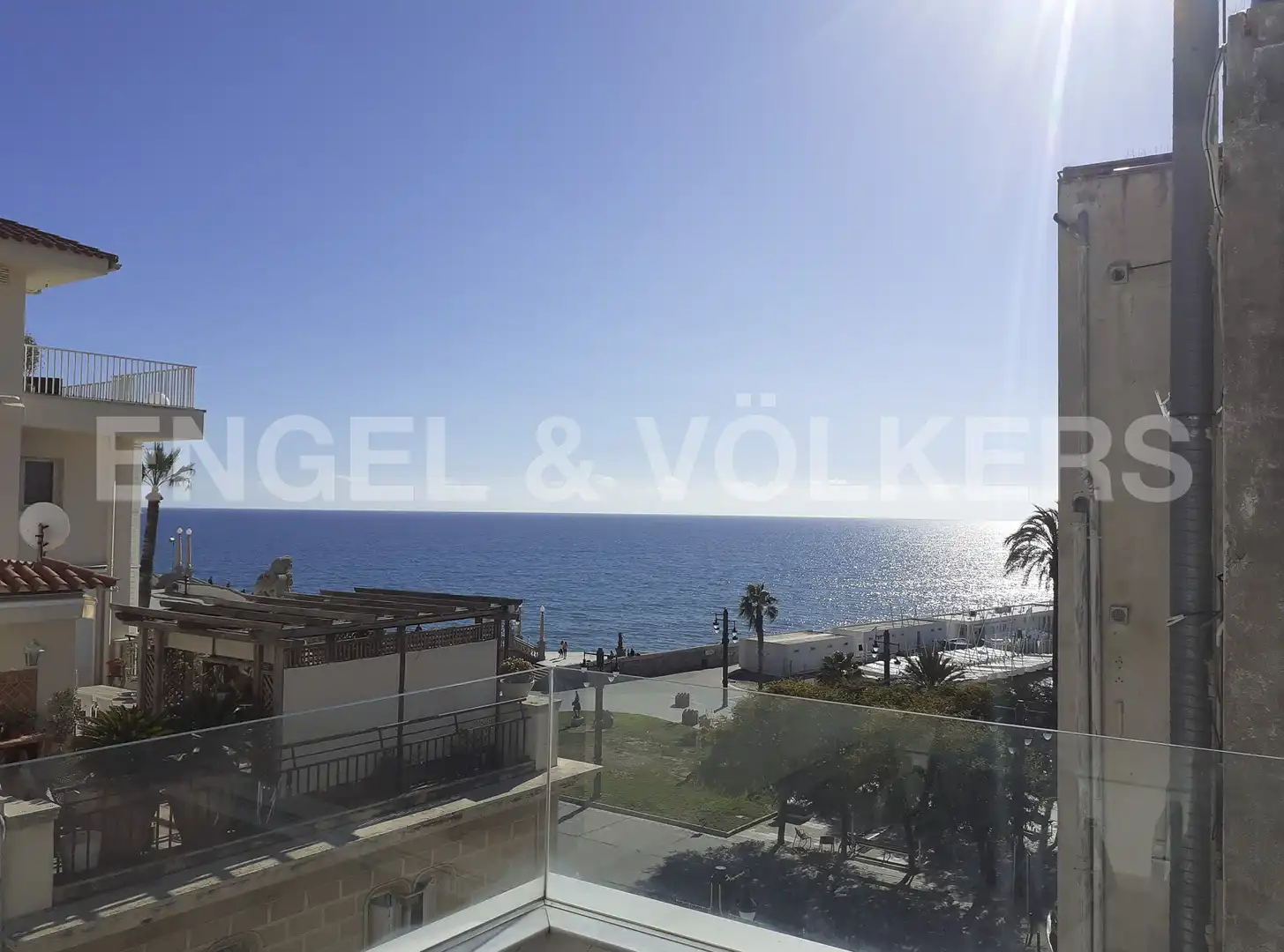Vista exterior de Edificio en venta en Sitges