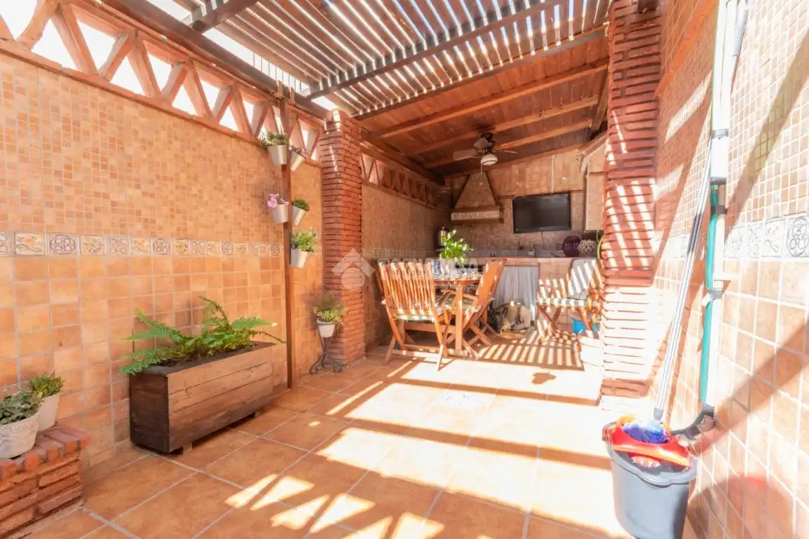Terrassa de Casa adosada en venda en Málaga amb Aire condicionat