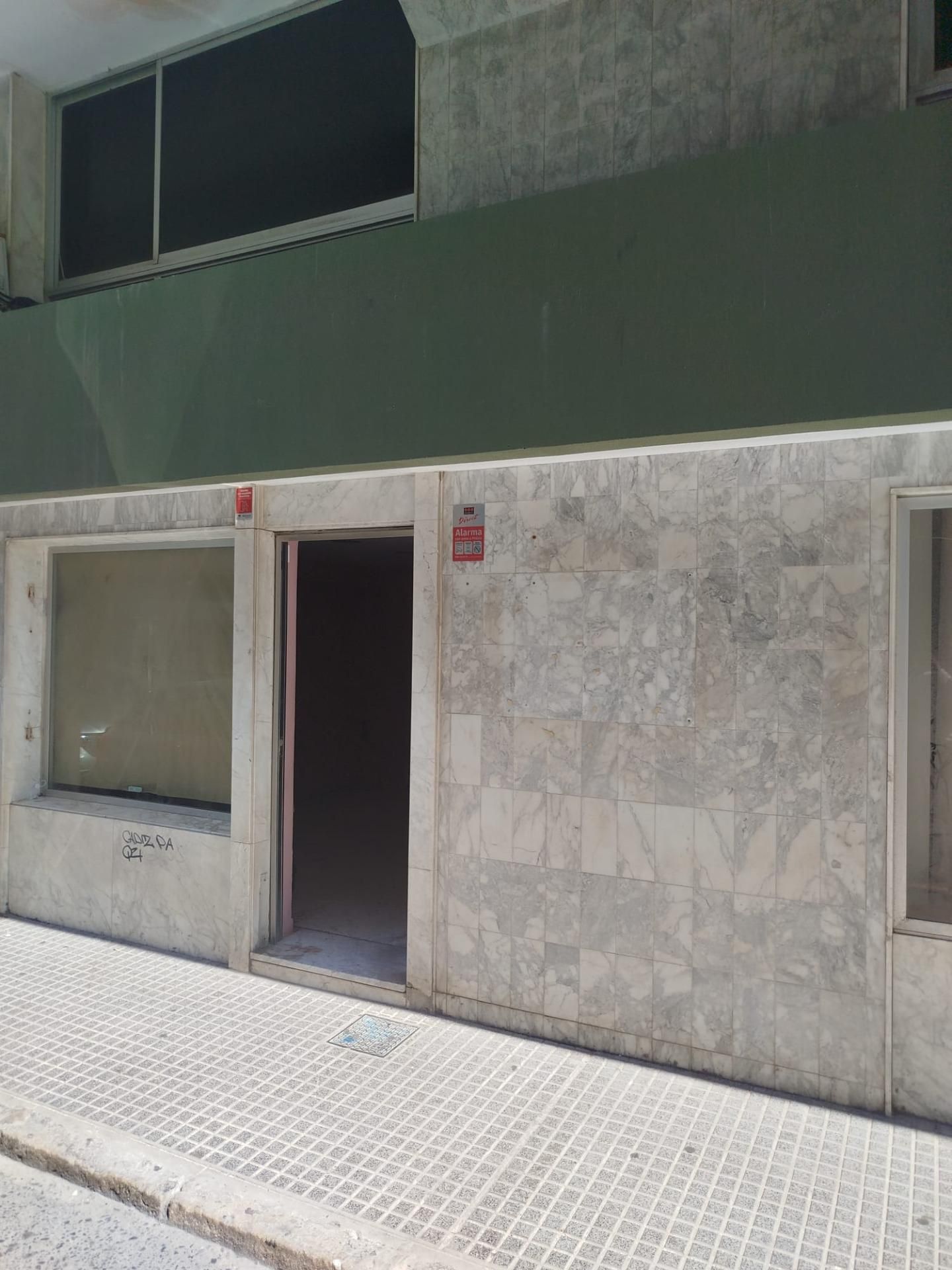 Premises to rent in  Cádiz Capital  with Air Conditioner
