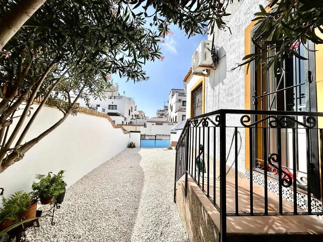 Casa aparellada amb terrassa en venda a Orihuela Costa, imagen 26