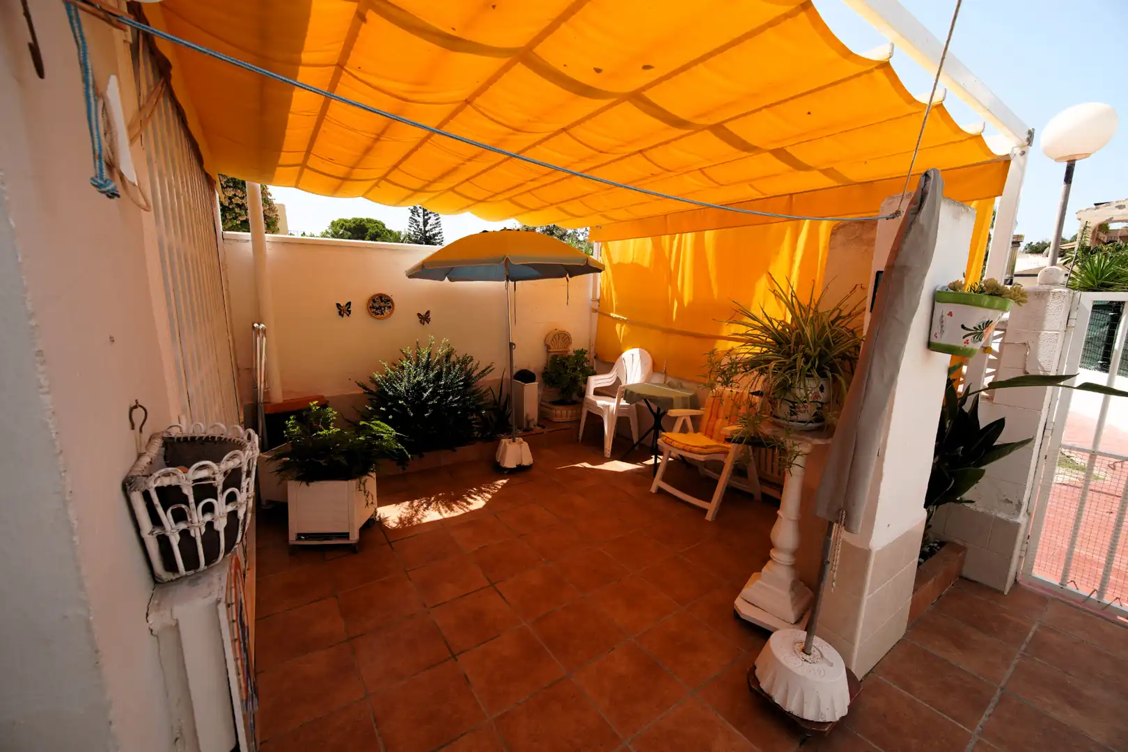 Terrassa de Casa adosada en venda en Roquetas de Mar amb Jardí privat, Terrassa i Traster