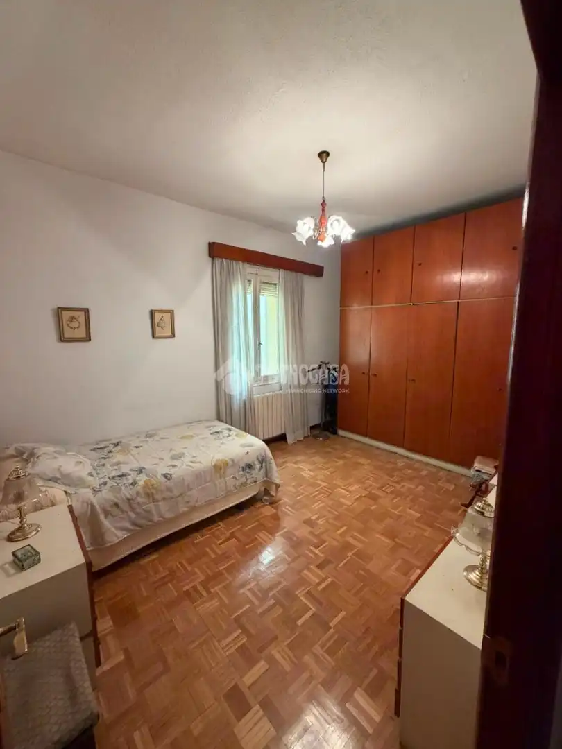 Bedroom of Flat for sale in Madrid