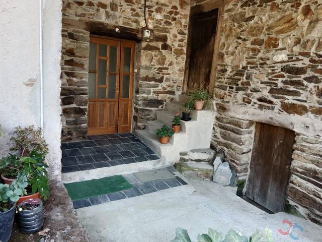 Casa-chalet en Venta en Becerreá