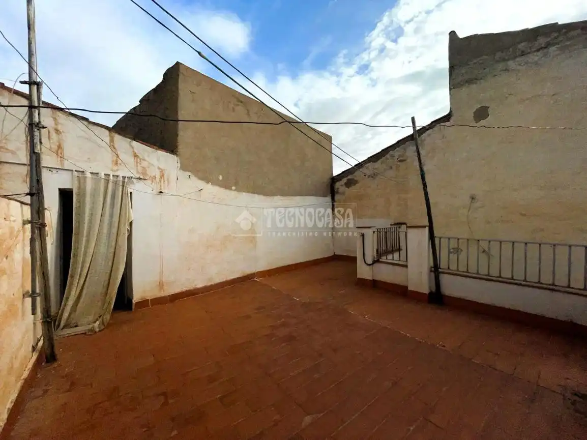 Casa adosada en venda a Guadix