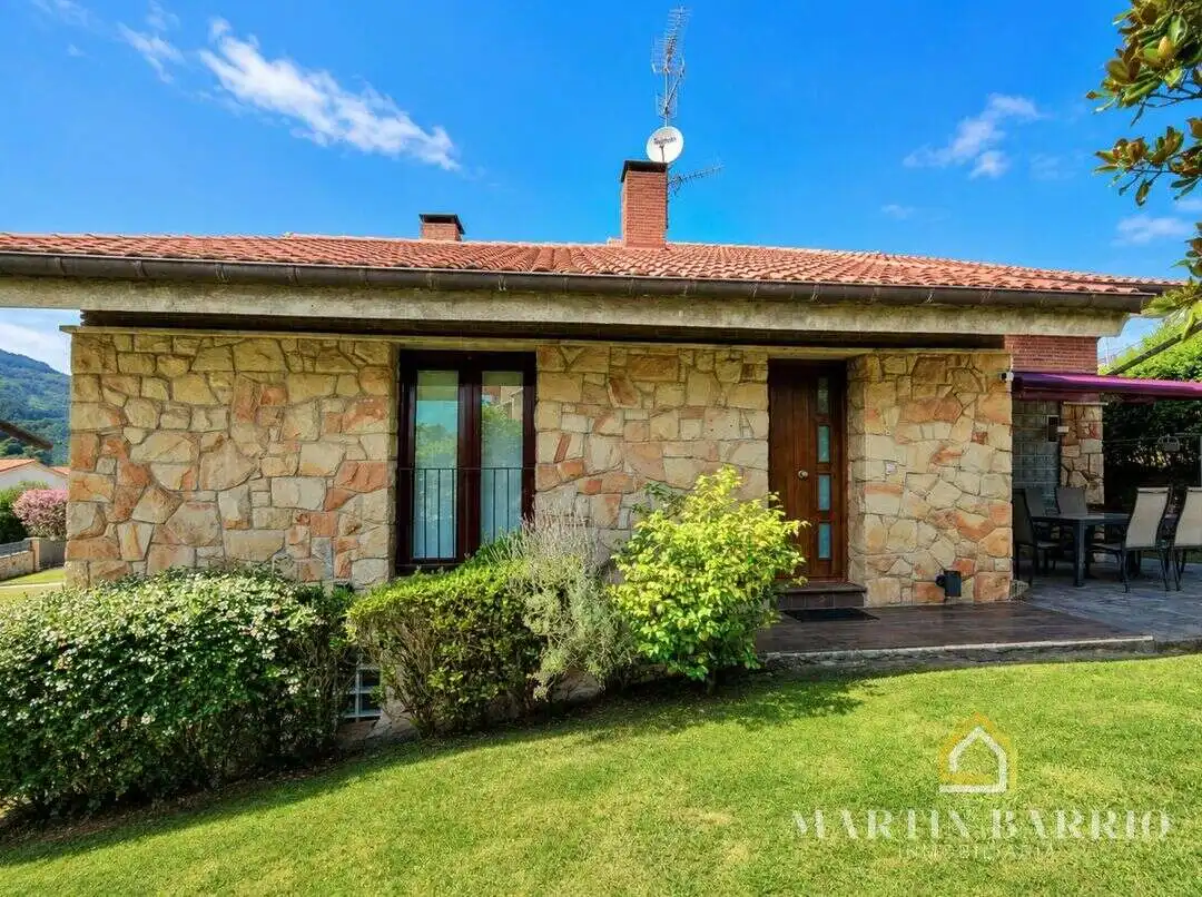 Vista exterior de Casa o chalet en venta en Muskiz con Aire acondicionado, Calefacción y Jardín privado