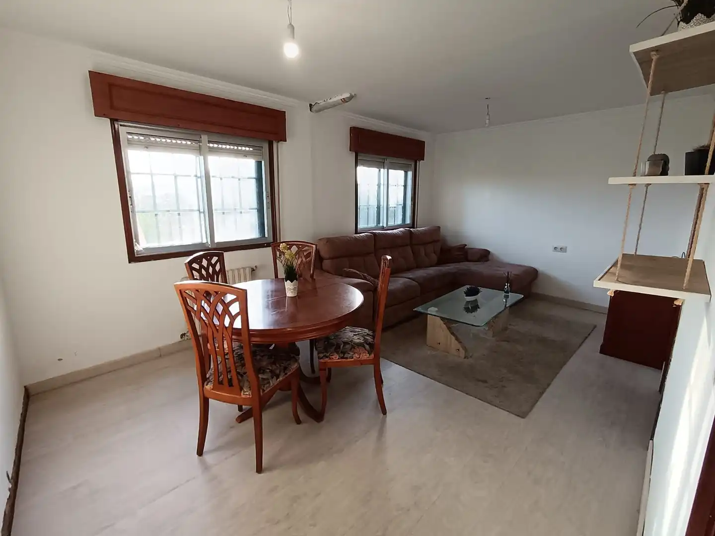 Sala d'estar de Casa o xalet en venda en Pontevedra Capital  amb Calefacció, Jardí privat i Parquet