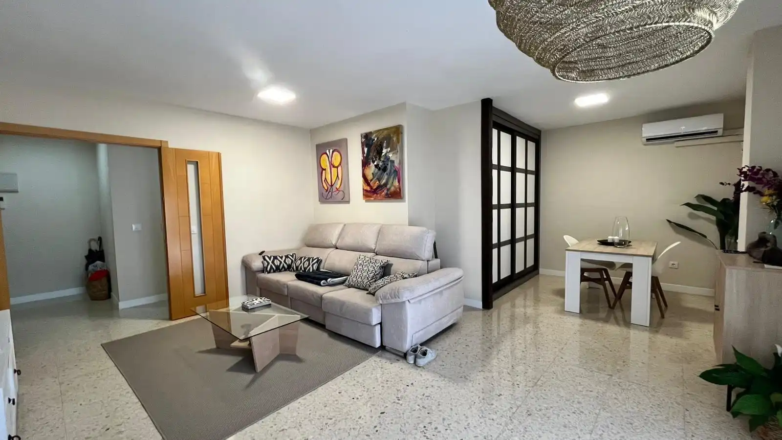 Sala d'estar de Pis en venda en Sevilla amb Aire condicionat i Moblat