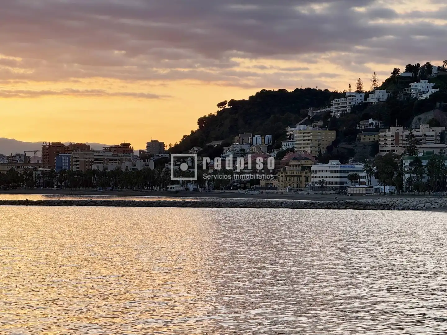 Vista exterior de Piso en venta en Málaga con Aire acondicionado y Terraza