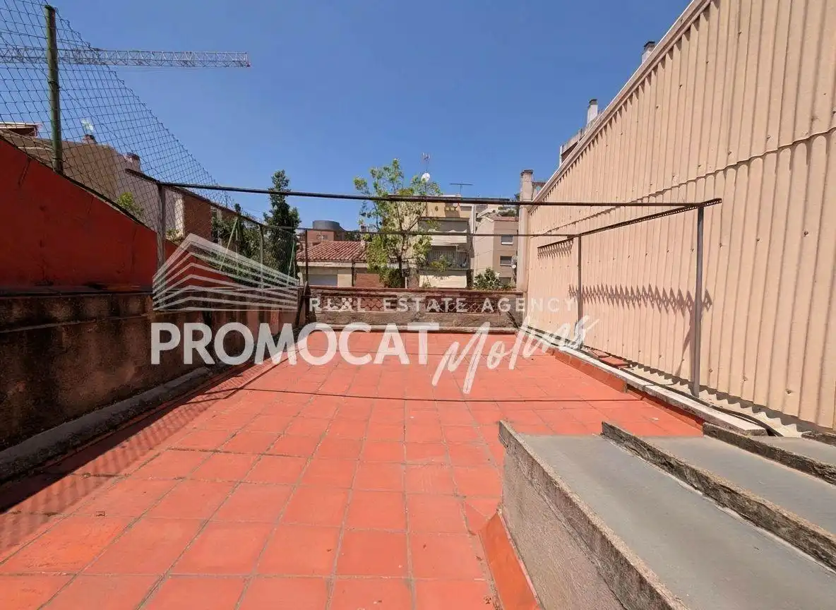 Vista exterior de Casa o chalet en venta en Molins de Rei con Aire acondicionado, Calefacción y Jardín privado