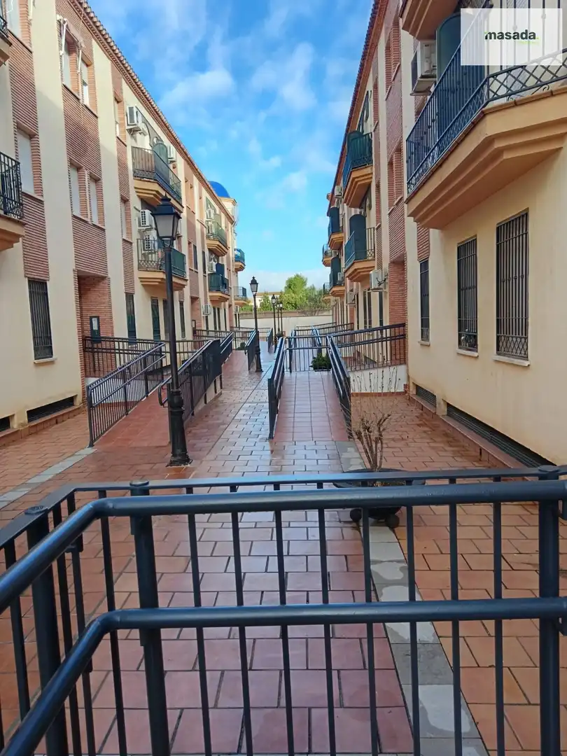 Vista exterior de Pis en venda en Las Gabias amb Moblat