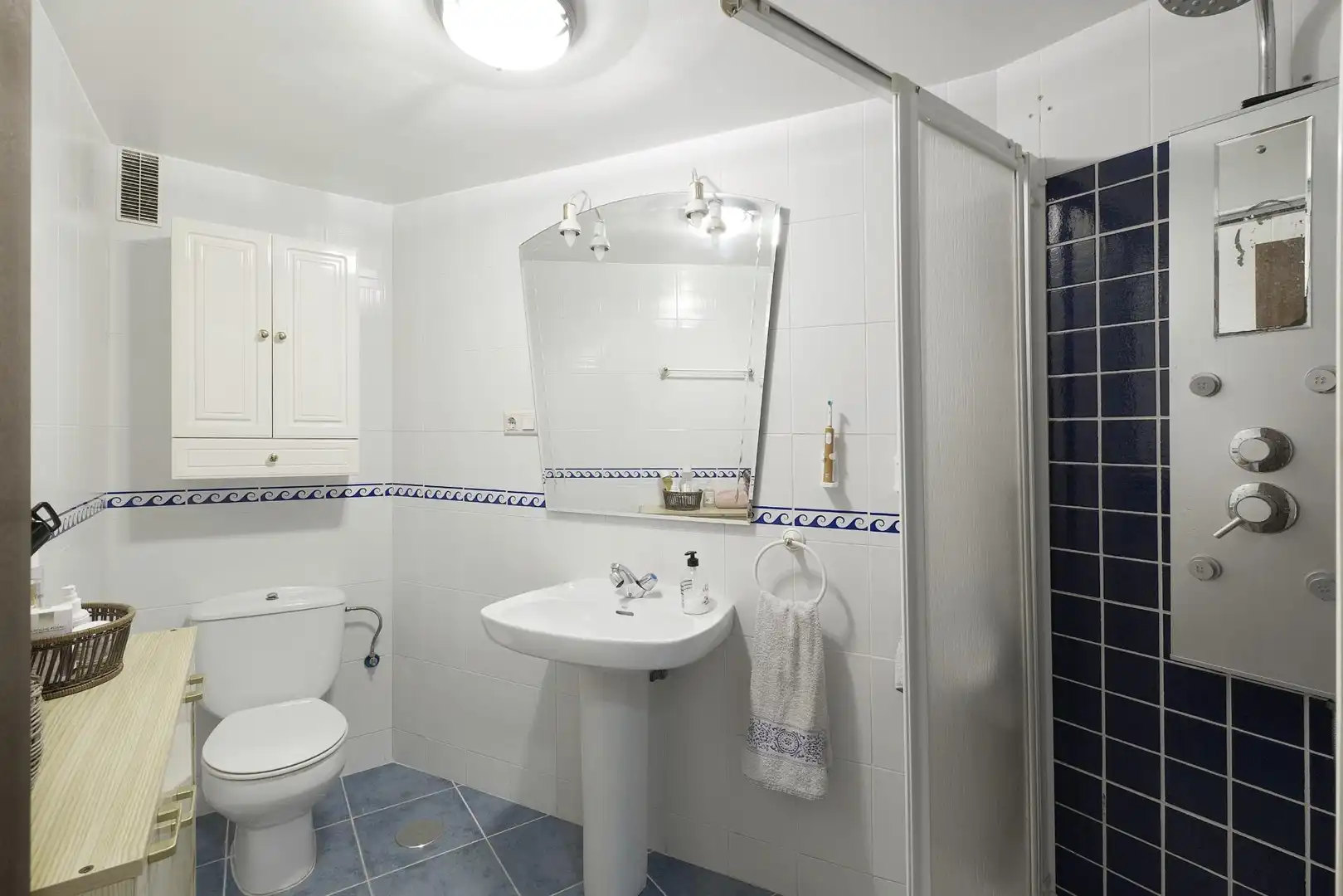 Baño de Piso en venta en Málaga con Piscina comunitaria