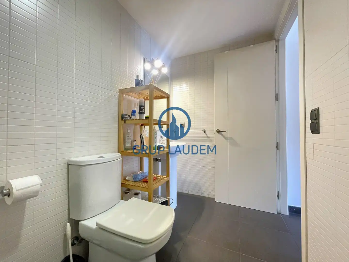 Bathroom of Flat for sale in Mataró  with Air Conditioner, Storage room and Oven