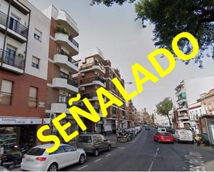 Exterior view of Apartment for sale in  Sevilla Capital  with Air Conditioner