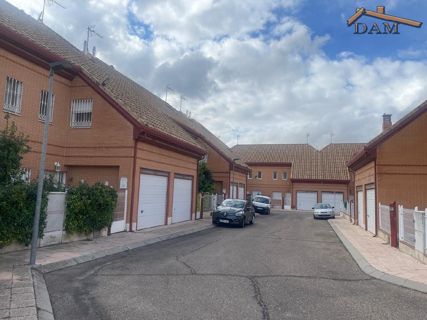 Exterior view of Single-family semi-detached for sale in Santo Domingo-Caudilla