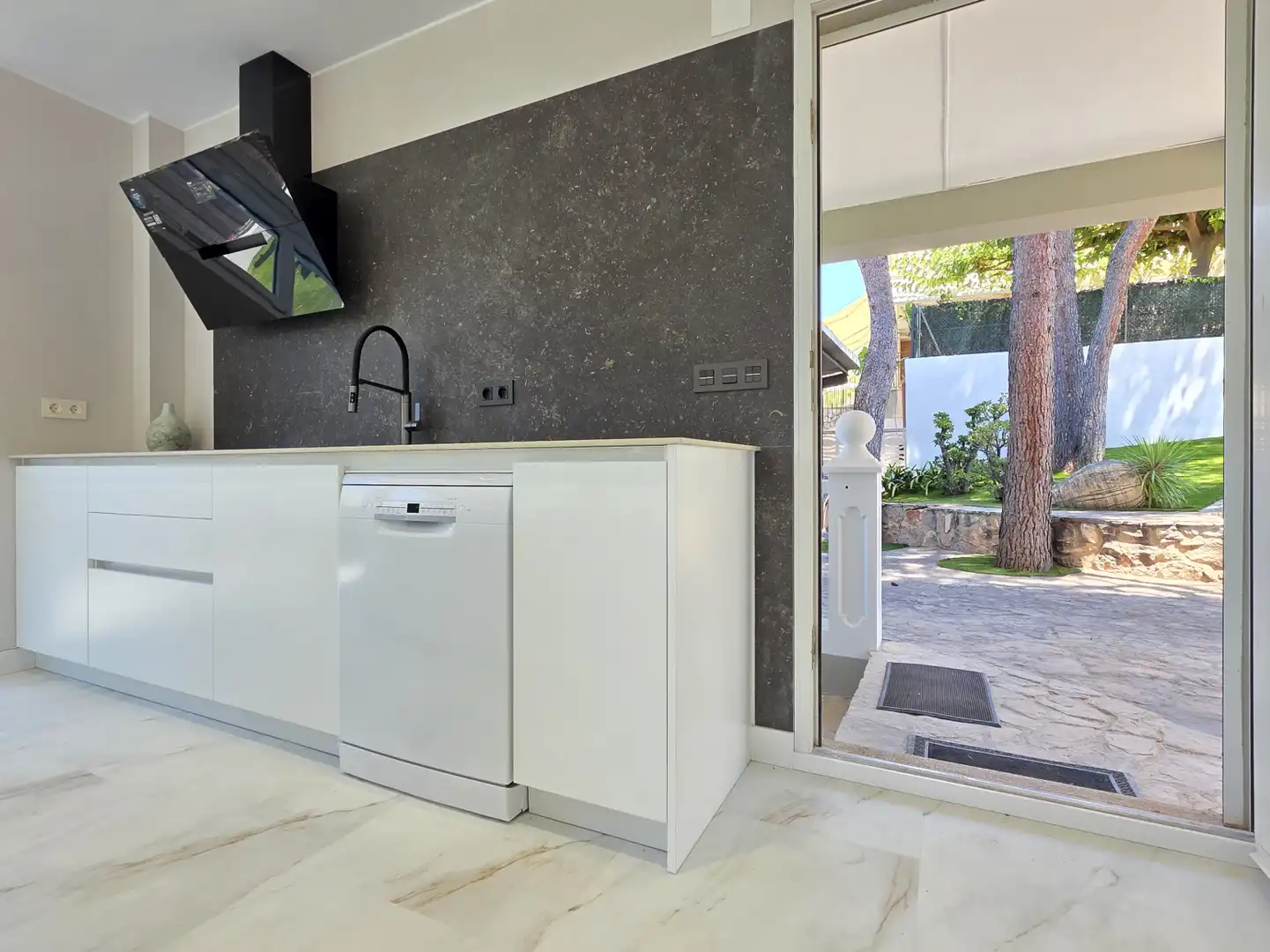 Cuina de Casa o xalet en venda en Oropesa del Mar / Orpesa amb Aire condicionat, Calefacció i Jardí privat