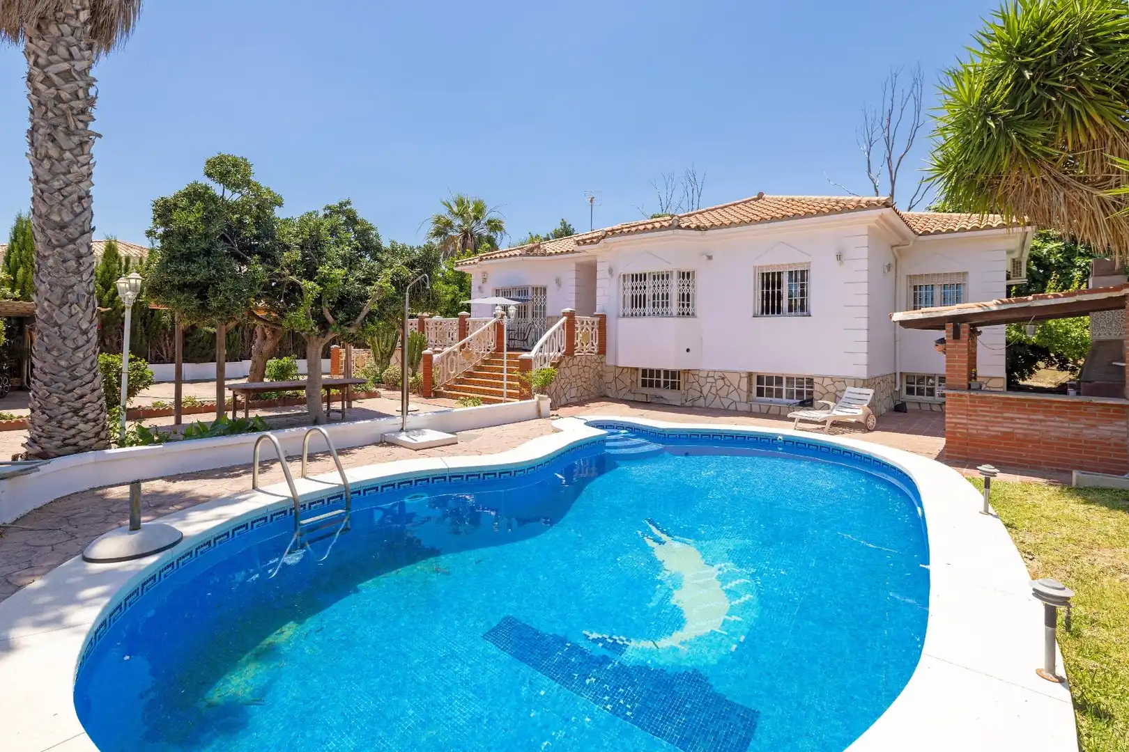 Schwimmbecken von Haus oder Chalet zum Verkauf in Málaga mit Klimaanlage, Terrasse und Abstellraum