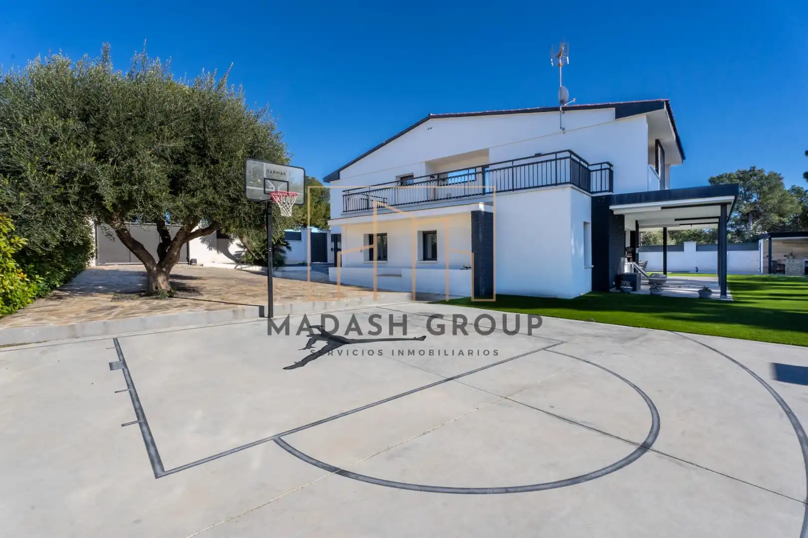 Exterior view of Houses for sale in El Vendrell  with Heating, Private garden and Terrace