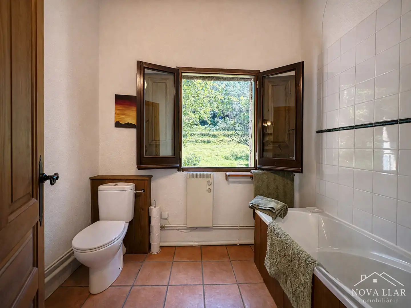 Baño de Finca rústica en venta en Les Llosses con Calefacción, Jardín privado y Terraza